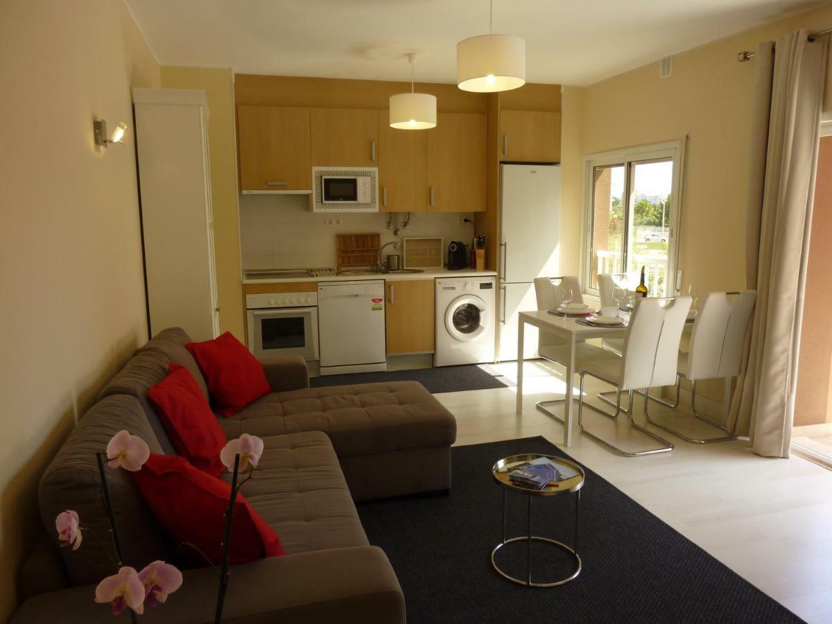 Beach & Sea Apt, Fast Wifi, Airco, Private Parking And Pool بورتيماو المظهر الخارجي الصورة
