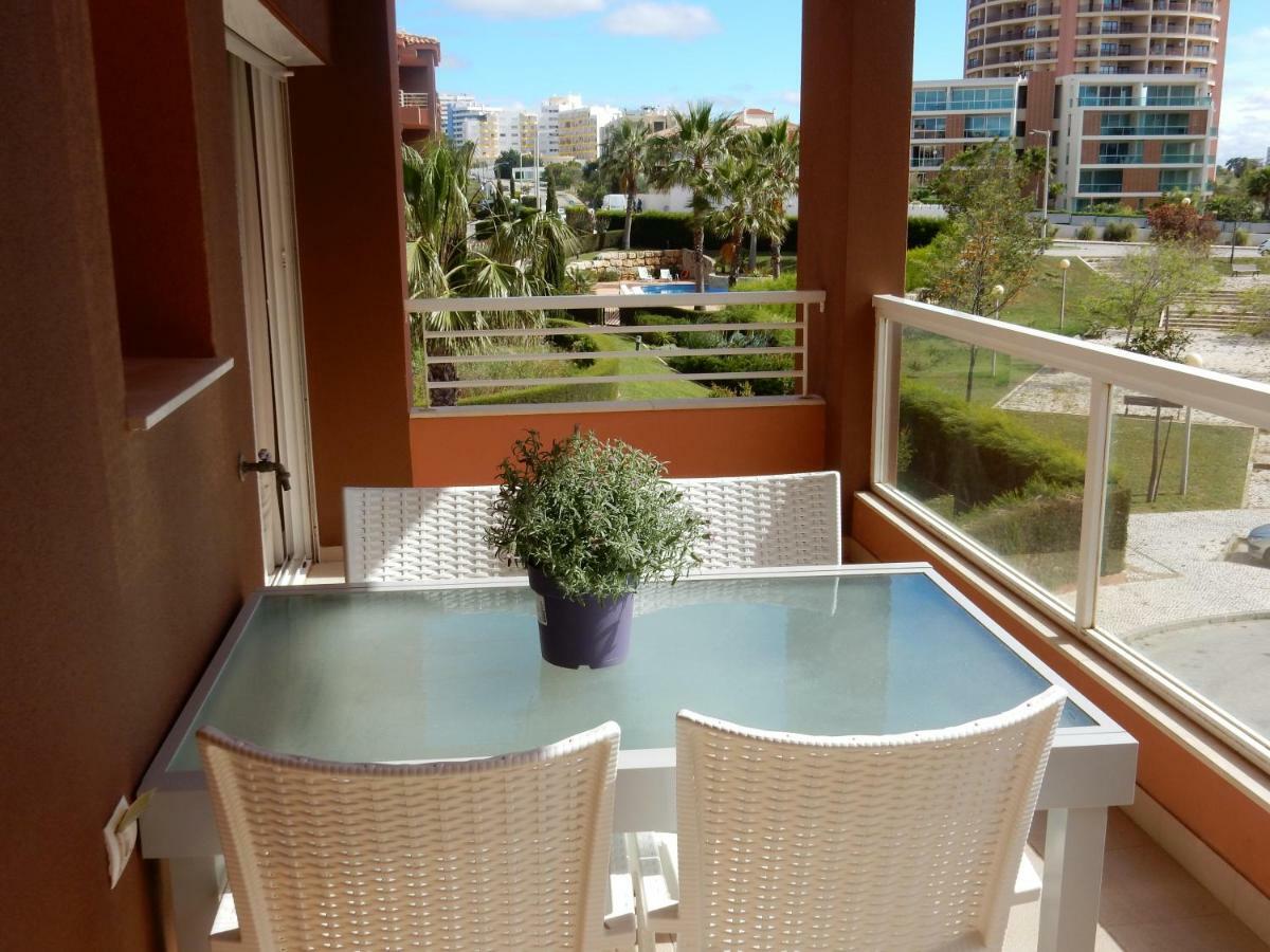 Beach & Sea Apt, Fast Wifi, Airco, Private Parking And Pool بورتيماو المظهر الخارجي الصورة