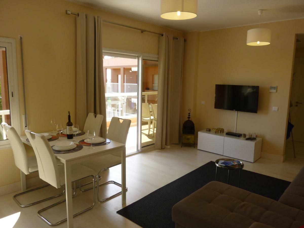 Beach & Sea Apt, Fast Wifi, Airco, Private Parking And Pool بورتيماو المظهر الخارجي الصورة